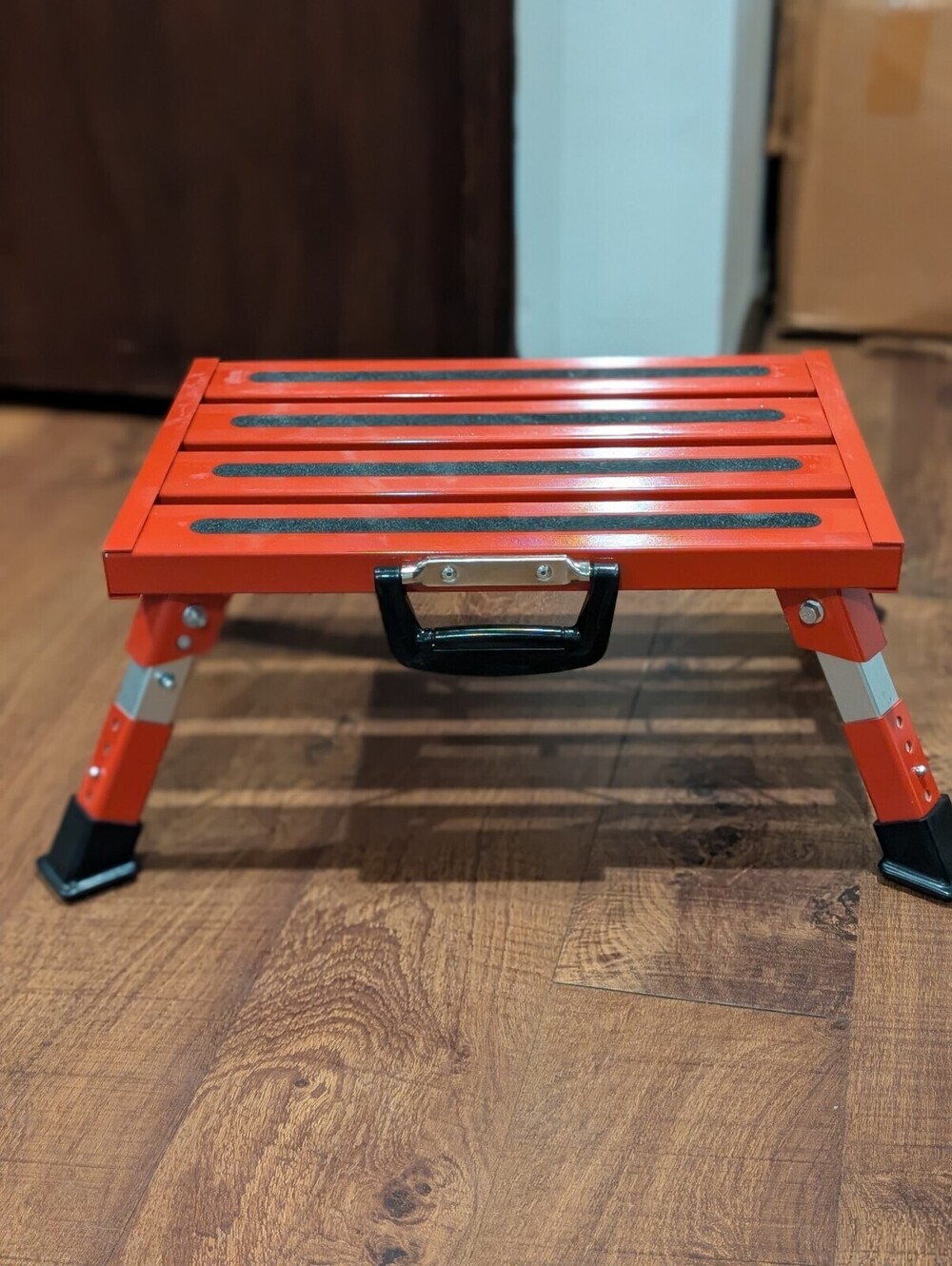 Homeon Wheels Adjustable RV Step Stool Folding Aluminum Platform Red